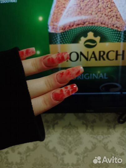 Модель на маникюр