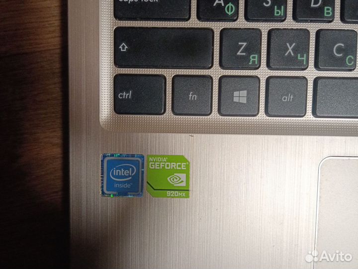 Ноутбук asus