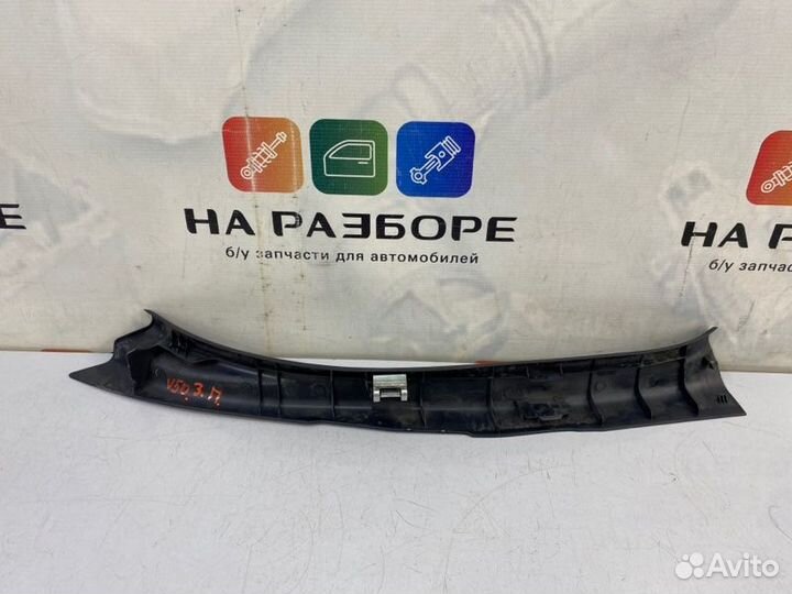 Накладка на порог внутренняя задняя правая Toyota