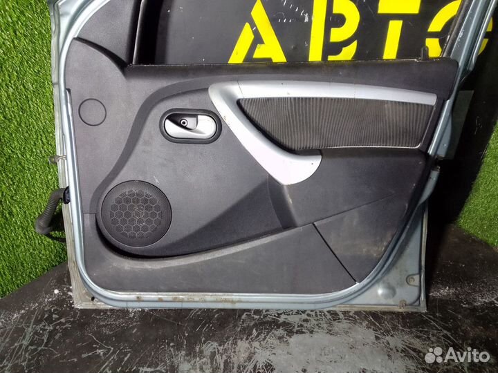 Обшивка двери передней правой Renault Sandero