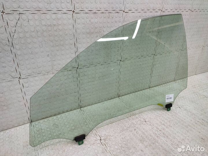 Стекло двери переднее левое Toyota Camry XV40