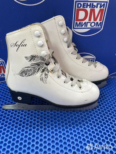 А) Коньки фигурные Nordway Sofia 32р (ми5966)
