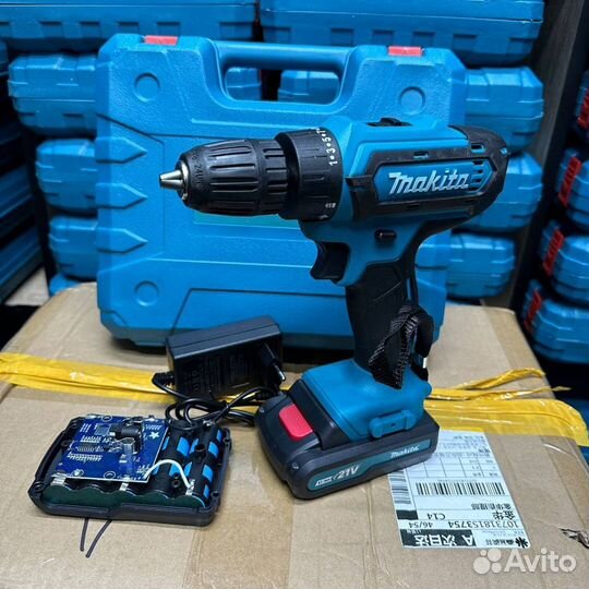 Шуруповерт makita 21v с набором бит