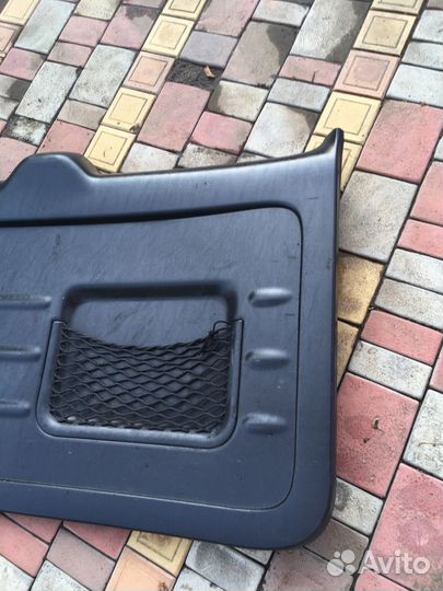 Toyota rav4 2004 обшивка крышки багажника