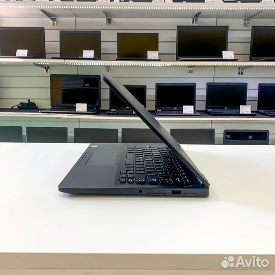Ноутбук Dell i5/8RAM/SSD