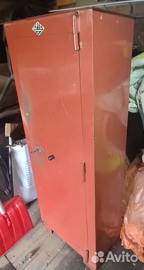 Сейф металлический