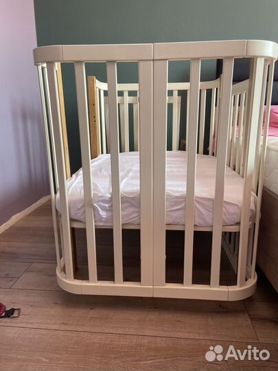 Стильная детская кроватка - трансформер