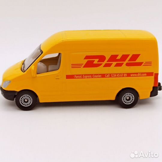 Машинка фургон DHL Siku