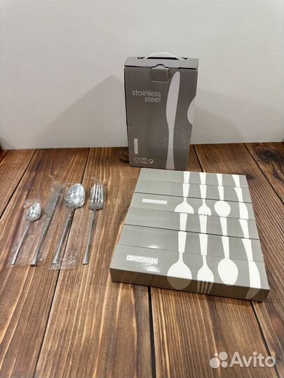 Столовые приборы новые на 4 персоны 2 ножа подарок