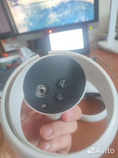 Oculus quest 2 контроллер