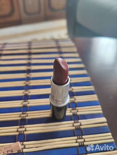 Помада mac