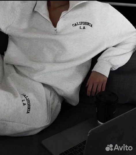 Спортивный костюм