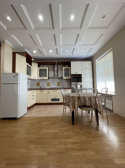 2-к. квартира, 60 м², 2/2 эт.