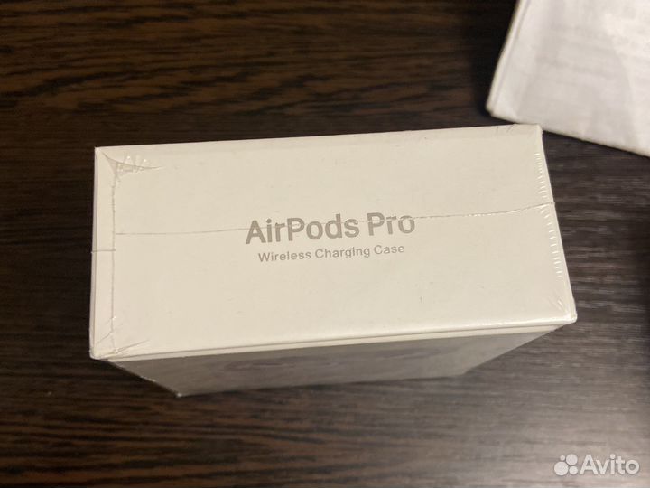 Apple airpods pro 1-го поколения