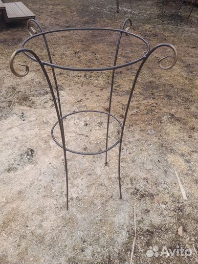 Кустодержатель