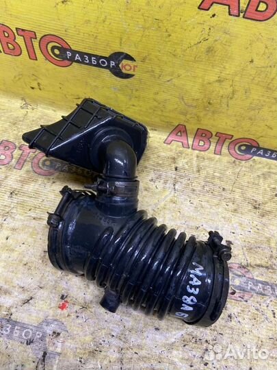 Патрубок воздушного фильтра Mazda Mazda3 BK Z6