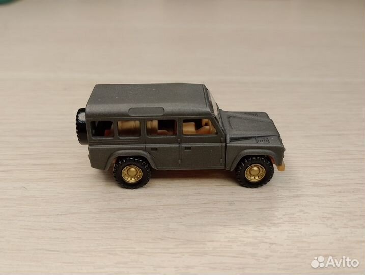 Land Rover модель из киндера