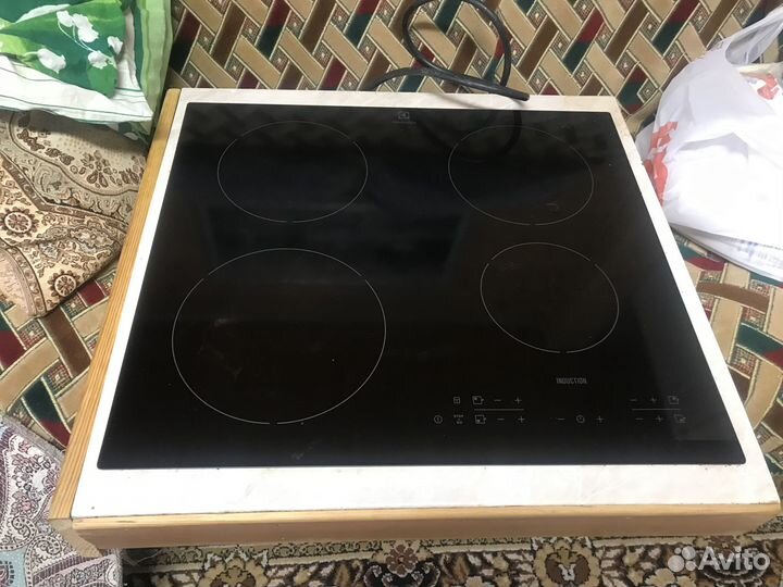 Индукционная плита electrolux