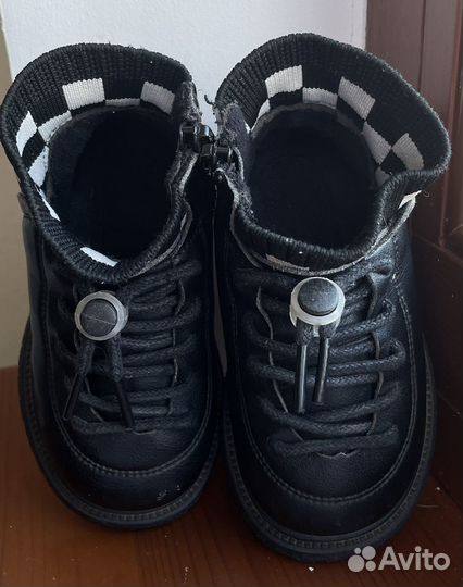Демисезонные ботинки 14,5 см (18 р)капитошка