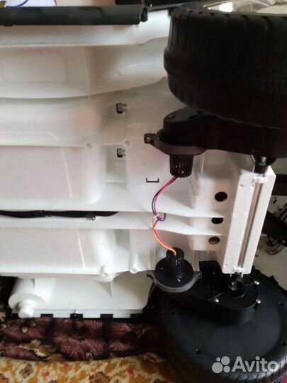 Детская машина на пульте управления Mercedes