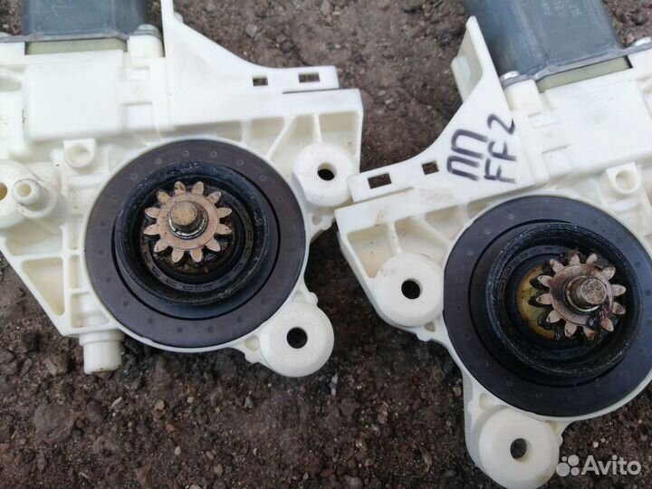 Мотор стеклоподъемника передний Ford Focus 2