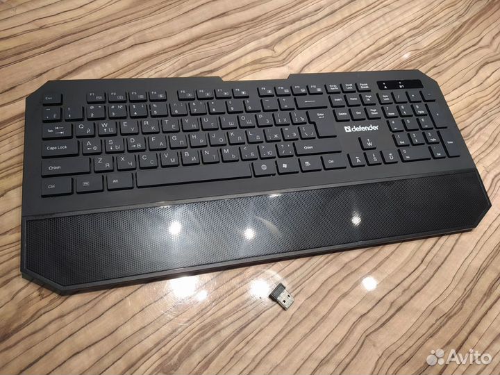 Беспроводная клавиатура Defender c925