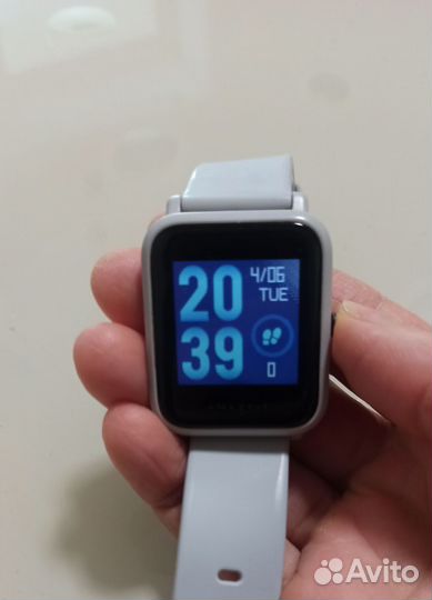Умные часы amazfit bip