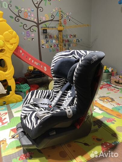 Автокресло Britax Roemer King Plus SMART zebra