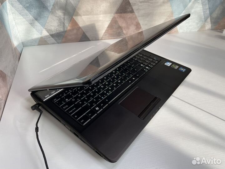Ноутбук Asus для учебы/Pentium/GeForce