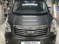 Toyota Noah 2.0 CVT, 2012, 198 200 км, с пробегом, цена 1 670 000 руб.