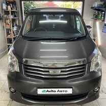 Toyota Noah 2.0 CVT, 2012, 198 200 км, с пробегом, цена 1 670 000 руб.