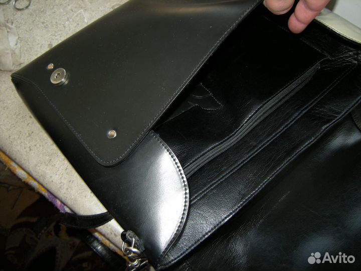 Сумка кожаная женская с клапаном (Сумка почтальон)