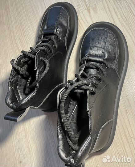 Босоногие ботинки из искусственной кожи