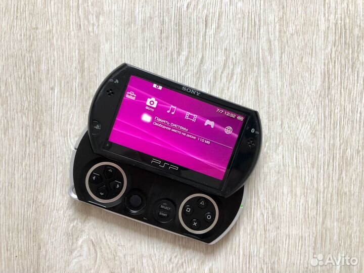 Приставка PSP Go Black N1008 (Прошита/Много игр)
