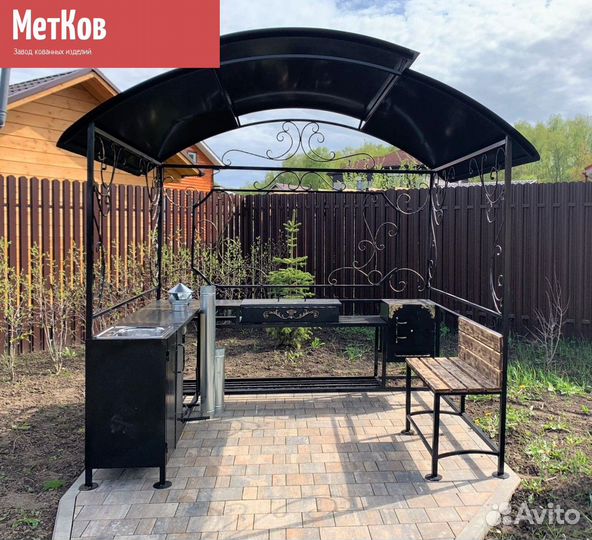 Мангал с печью под казан и крышей