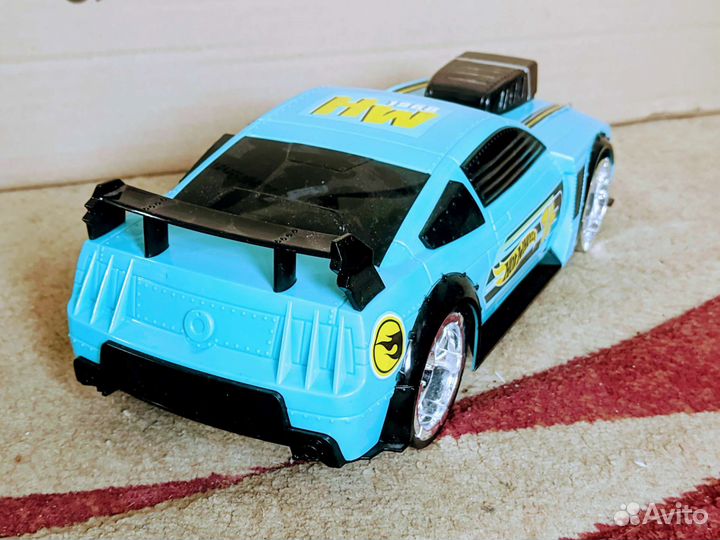 Машина Hot Wheels Turbo