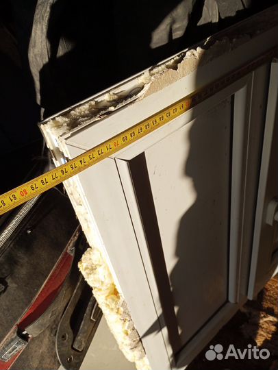 Зимний холодильник под окном