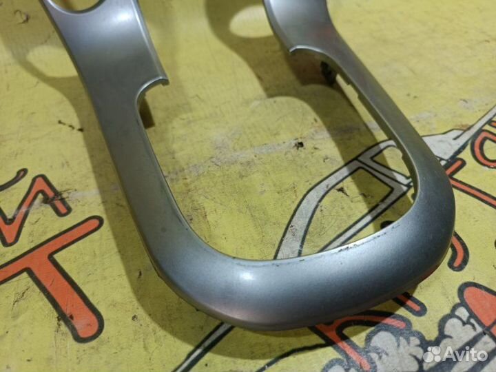 Накладка кулисы Chevrolet Cruze седан 1.6 2012