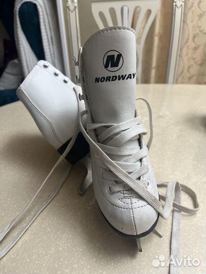 Коньки фигурные детские 30 размер