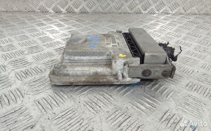 Блок управления двигателем Skoda Octavia