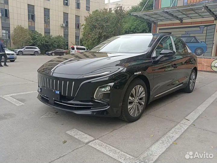 Hongqi E-QM5 AT, 2024, 1 000 км