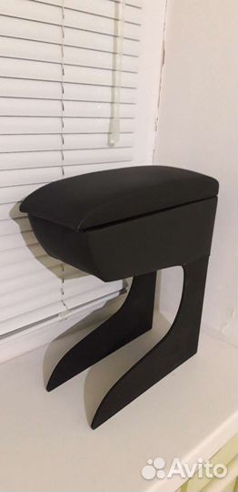 Подлокотник Renault Duster