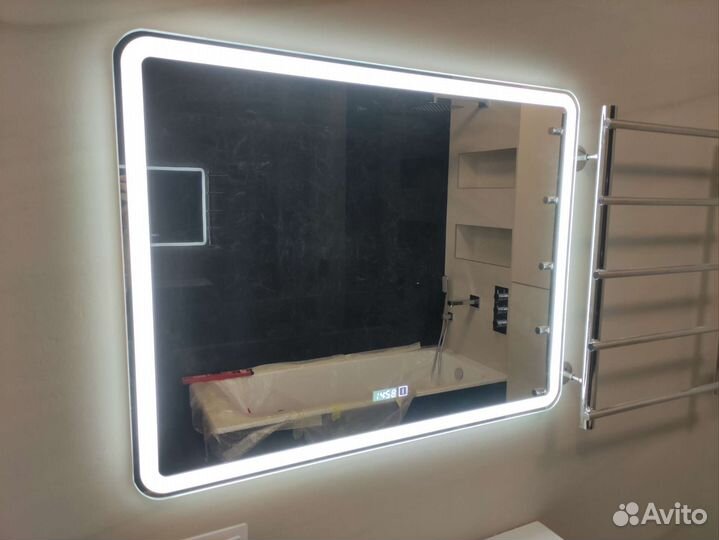 Зеркало с парящей, фронтальной подсветкой