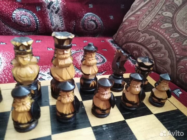 Шахматы деревянные