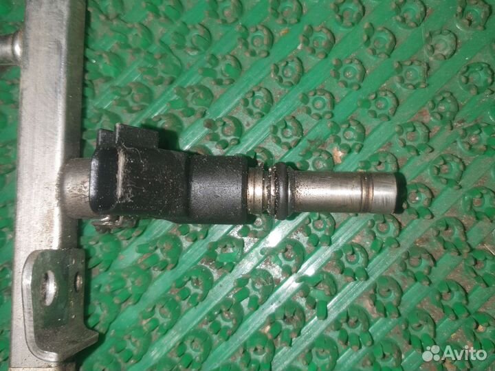 Форсунка топливная Opel Astra GTC z16xer