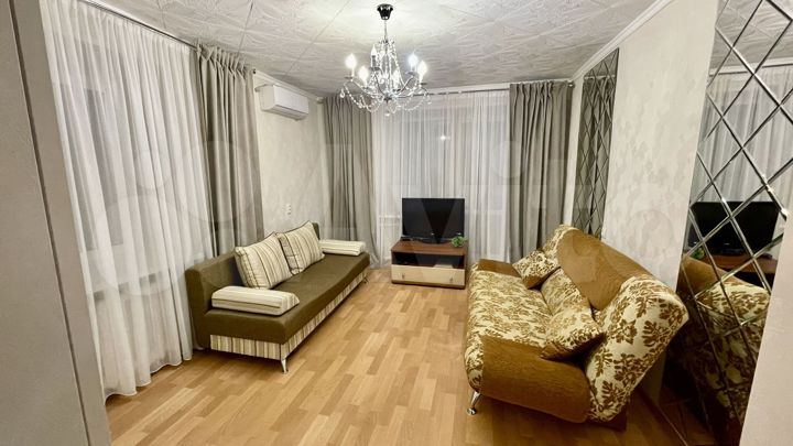 2-к. квартира, 46 м², 1/3 эт.