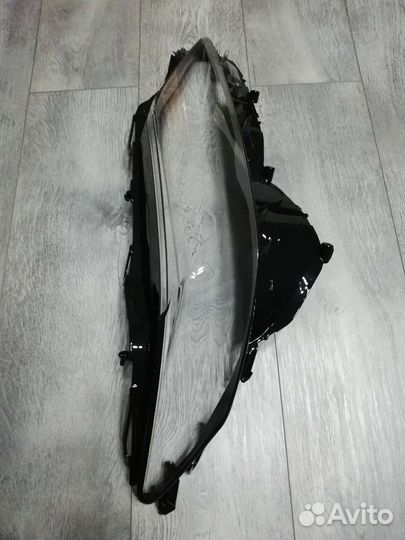 Стекло фары Toyota Camry v70 (2017-н.в.) Full Led