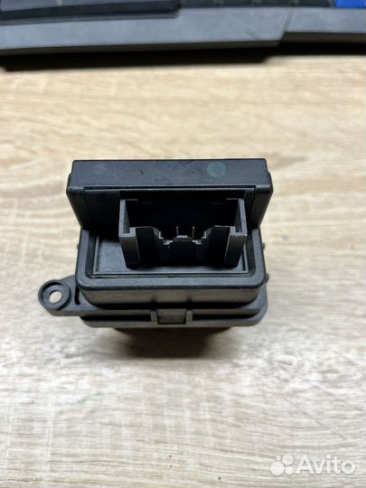 Резистор отопителя Ford Focus 2