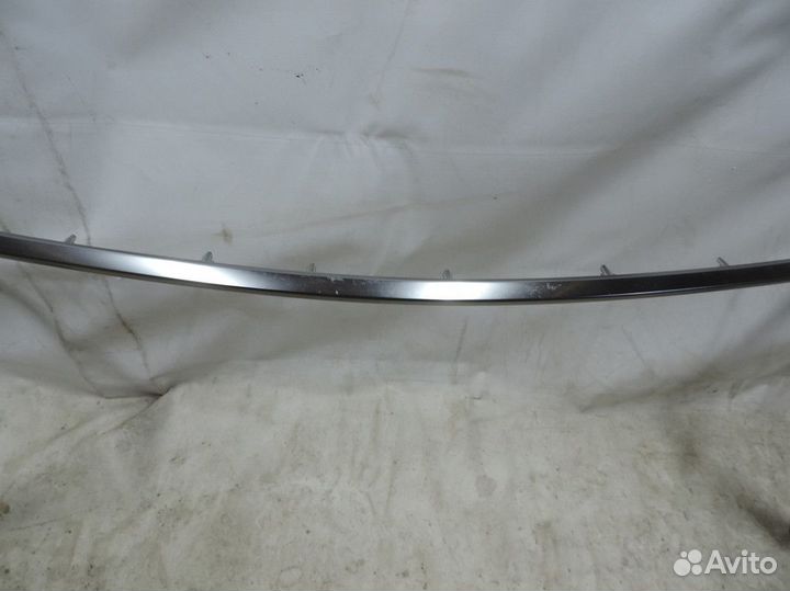 Молдинг решетки радиатора Lexus LX570 2015