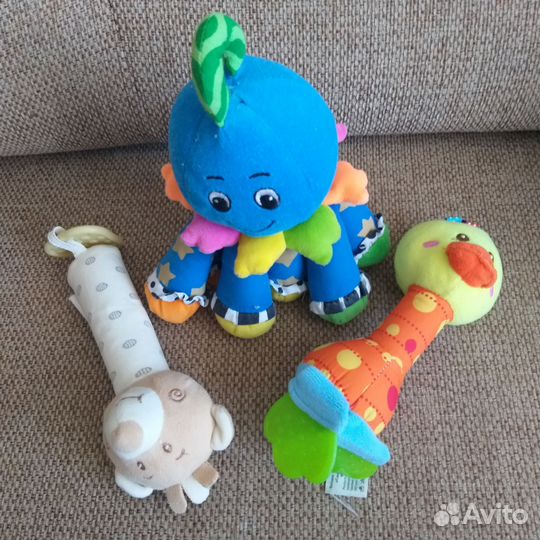 Развивающие игрушки, погремушки